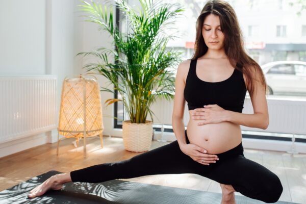 How seeing a physiotherapist can support your pelvic floor during pregnancy